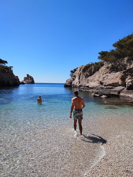 Picture 7 for Activity Marseille: Guided Hiking Calanques National Park from Luminy