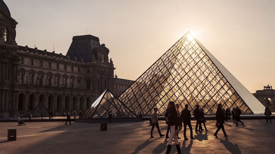 Skip-the-Line Louvre Express Tour: Mona Lisa, Venus de Milo & More