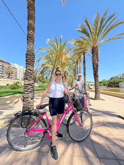 Picture 2 for Activity Valencia: Road to La Albufera Guided Bike Tour