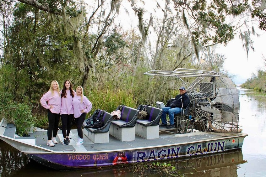 Picture 5 for Activity New Orleans: Oak Alley or Laura Plantation & Airboat Tour