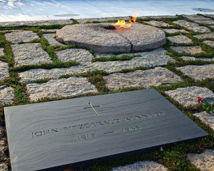 Picture 2 for Activity Arlington Cementary & Guard Ceremony with Iowa Jima Memorial