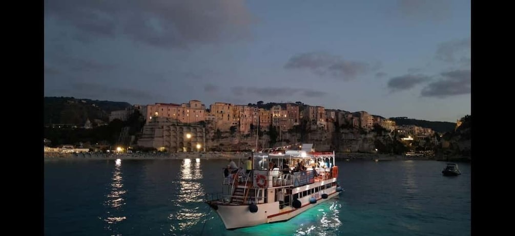 From Tropea: Sunset tour to Capo Vaticano with aperitif