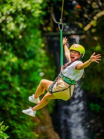 Mauritius: Vallé Advenature Park: Waterfall Zipline
