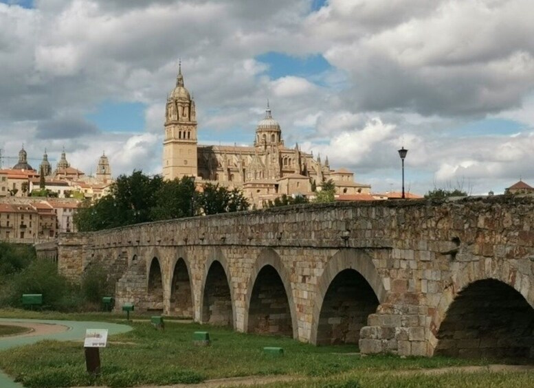 Picture 3 for Activity Salamanca: Guided Sightseeing Tour by Bicycle