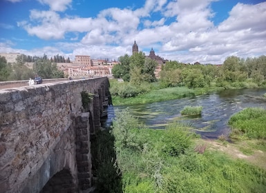 Salamanca: Guided Sightseeing Tour by Bicycle