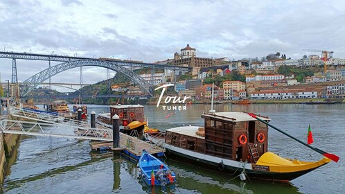 Lisbon: To Porto, Day Trip & Transfer with Stops in 3 Cities