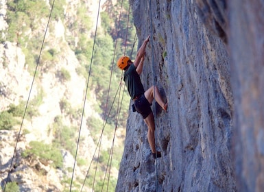 Desde Kalamata: escalada en Lagada
