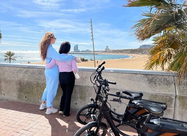 Barcelona: tour guiado de 3 horas en bicicleta eléctrica de montaña por Mon...