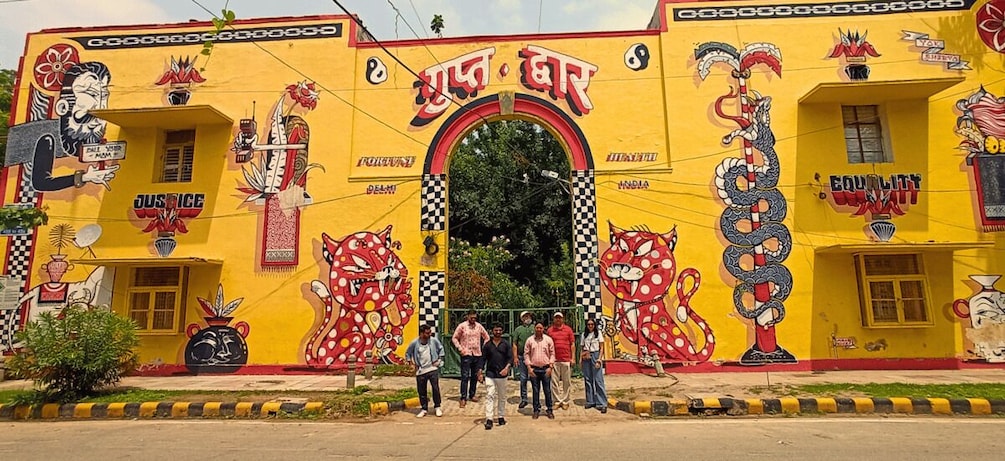 Picture 1 for Activity New Delhi: Lodhi Art District Cycling Tour with Breakfast