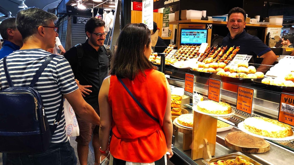 Picture 5 for Activity Barcelona: Street Food & Sightseeing Tour with Local Market