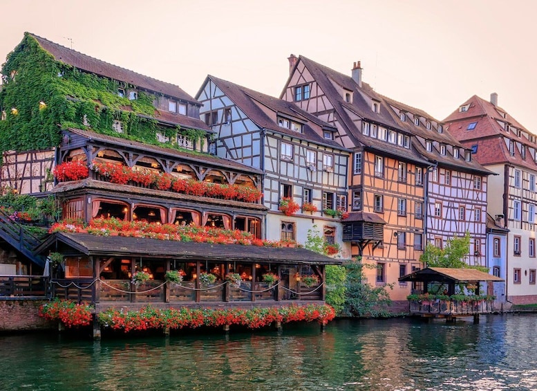 Strasbourg: Express Walk with a Local in 60 minutes