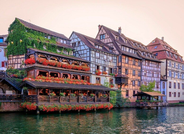 Strasbourg: Express Walk with a Local in 60 minutes