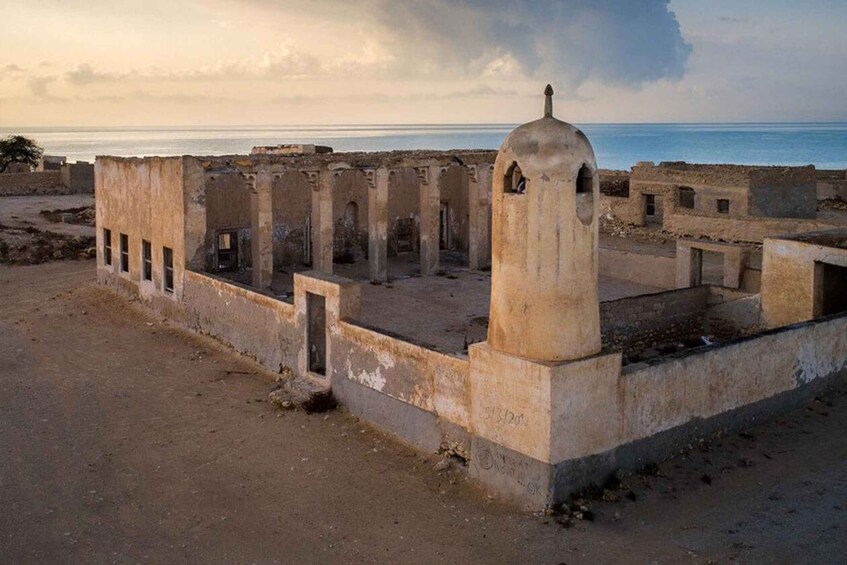 Picture 3 for Activity North Qatar: Zubara Fort, Jumail Village, Thakhira Mangroves