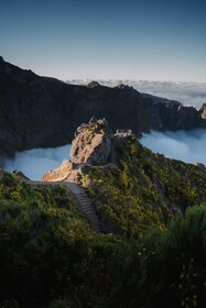豐沙爾：轉至 PR1 Pico do Arieiro 和 Pico Ruivo Trail