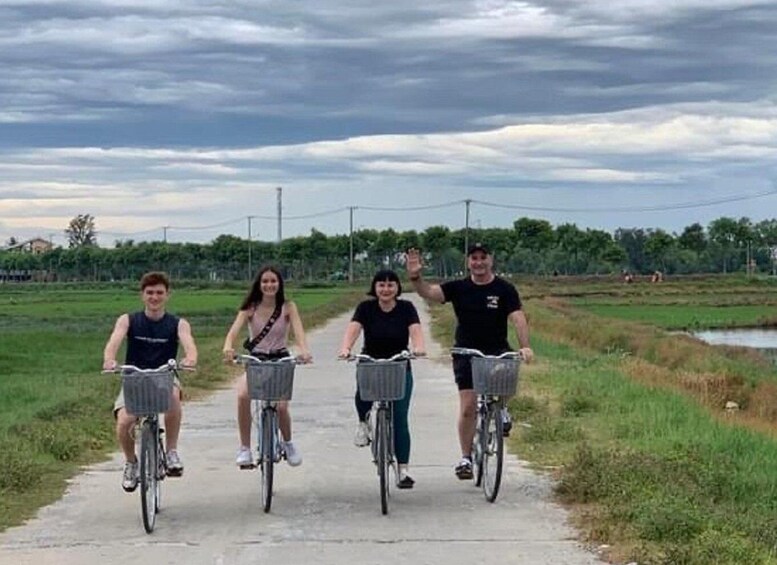 Hoi An Countryside Bike Tour & Basket Boat Ride