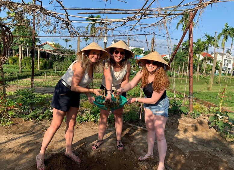 Picture 2 for Activity Hoi An Countryside Bike Tour & Basket Boat Ride