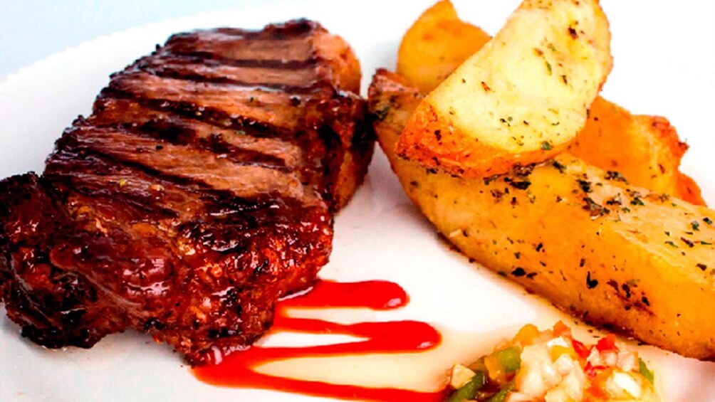 Picture 1 for Activity Madero Tango VIP: Dinner + Beverage + Show