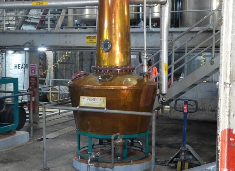 Castries: Guided Rum Distillery Tour with Tasting