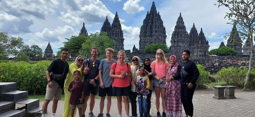 Yogyakarta Experience one day tour Borobudur and Prambanan