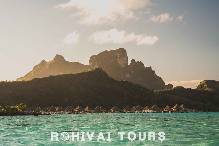 Bora Bora: Private Sunset cruise on the lagoon