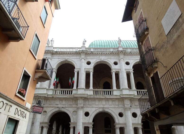 Picture 2 for Activity Vicenza: Palladian Architecture Private Walking Tour