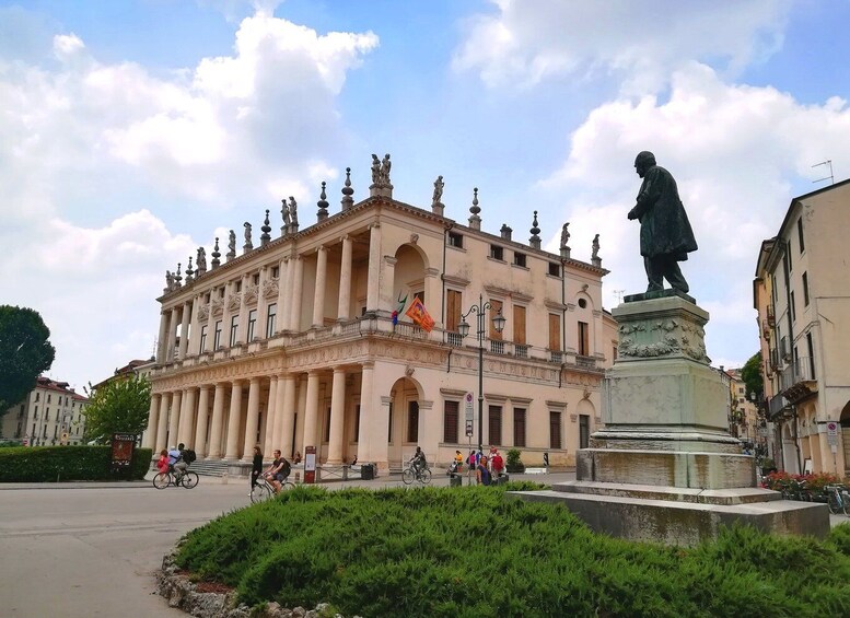 Picture 1 for Activity Vicenza: Palladian Architecture Private Walking Tour