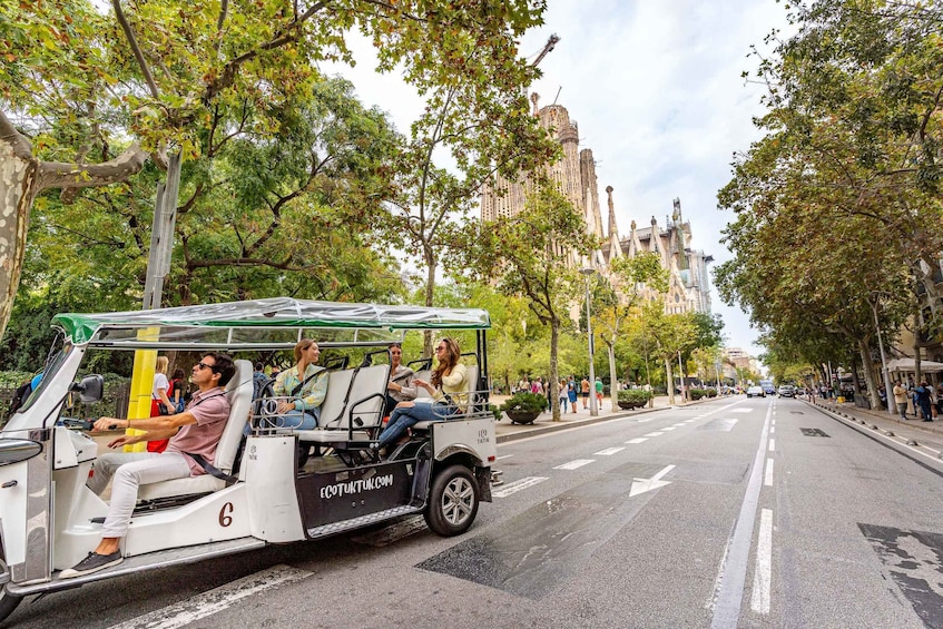 Picture 3 for Activity Barcelona: Private City Tour by Eco Tuk Tuk