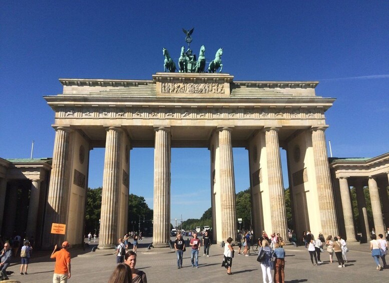 Berlin: Private Walking Tour with a Local Guide