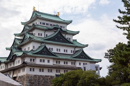 Private Tour in Nagoya with friendly guide and Photographer!