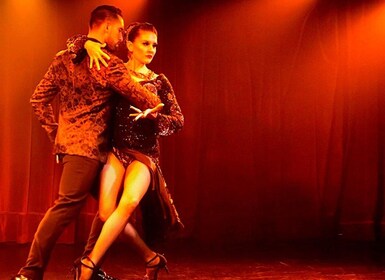 Rojo Tango: Lujo y exclusividad: cena, espectáculo y traslado gratis