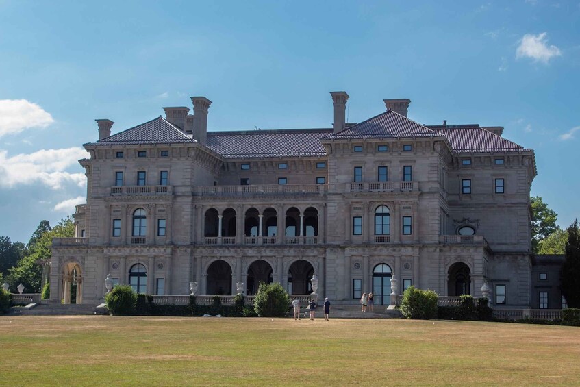 Picture 2 for Activity Newport, Rhode Island: Cliff Walk Gilded Age Audio Tour