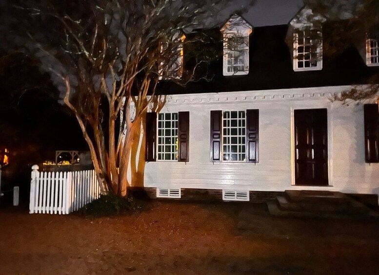 Picture 3 for Activity Colonial Williamsburg Ghost Stories