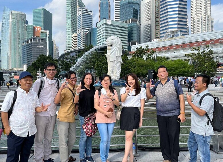 Picture 4 for Activity Singapore: City Highlights Walking Tour & Singapore River