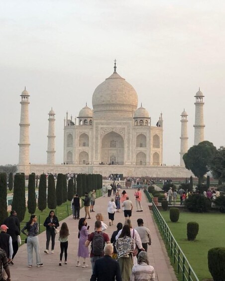 Picture 13 for Activity From Delhi: Taj Mahal and Agra Fort Private Tour by Car