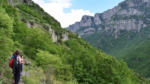 Zagori: Hiking In Vikos Gorge