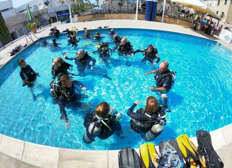 Paphos: Discover Scuba Diving Half-Day Tour