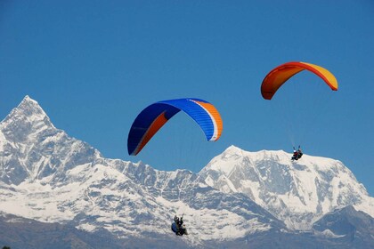 Pokhara: Viaje de Aventura en Parapente con Fotos y Vídeos