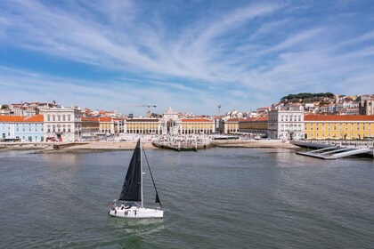 Lisbon: Private Sailboat Tour on the Tagus at Sunset
