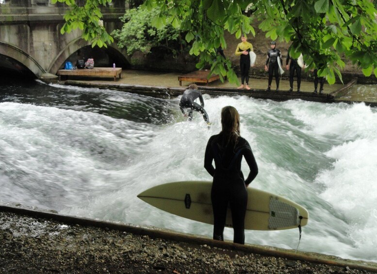 Munich Surf Experience Surfing In Munich Eisbach River Wave