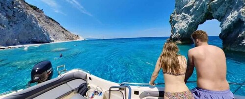 Skiathos: Private Lalaria Beach and Caves Speedboat Tour