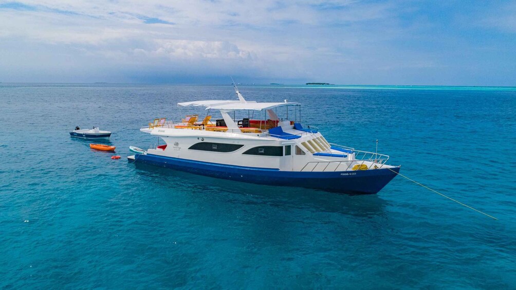 Explore the beauty of maldives 7-Day Liveaboard