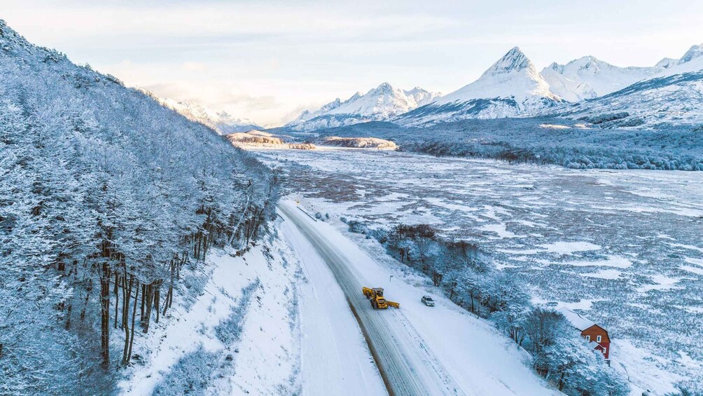 Picture 1 for Activity Ushuaia: Winter Off-Road 4x4 Lakes Tour with Lunch & Drinks