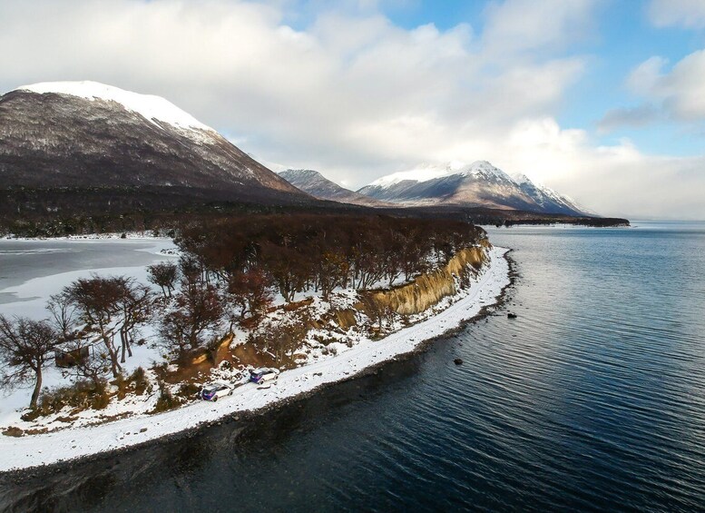 Picture 10 for Activity Ushuaia: Winter Off-Road 4x4 Lakes Tour with Lunch & Drinks