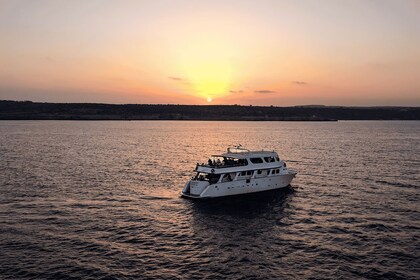 Protaras: Luxury Yacht Family Sunset Cruise | BBQ | 1 drink