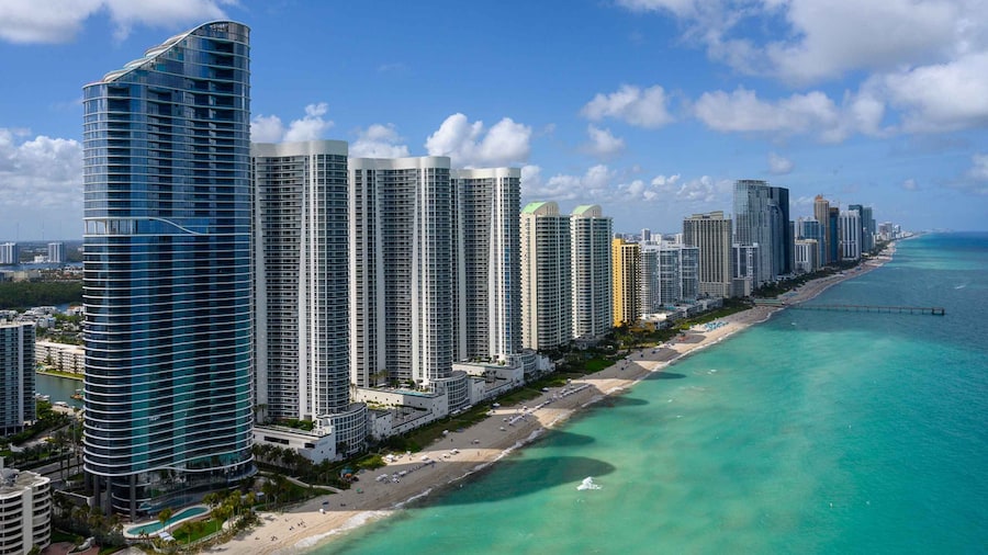 Picture 1 for Activity Ft. Lauderdale: Sunset Helicopter Tour to Miami Beach