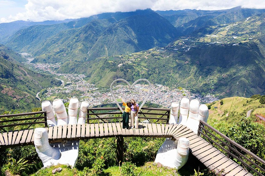 Picture 2 for Activity From Quito: Baños, Pailón del Diablo, Manos de Dios Day Trip