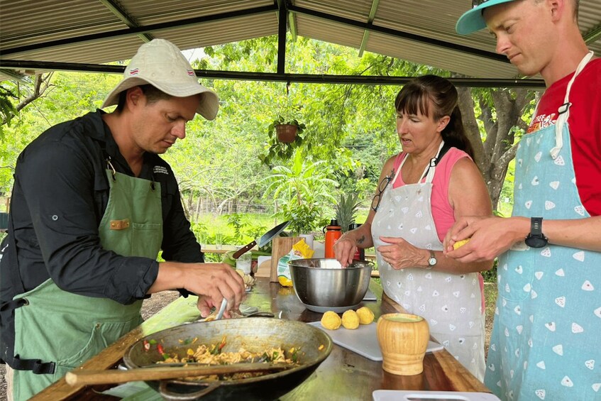 Picture 4 for Activity Nosara: Traditional Costa Rican Cooking Class and Meal