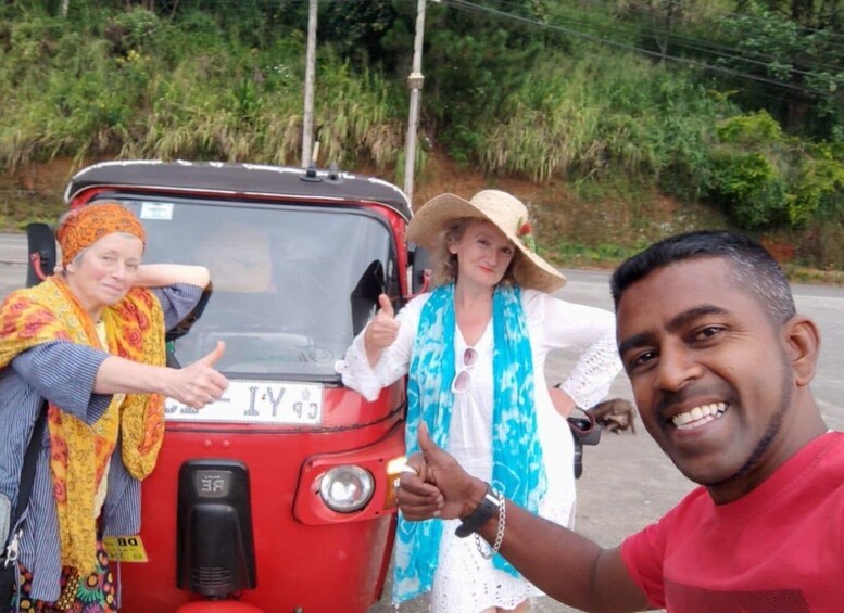 Picture 1 for Activity Kandy: City Tour and Sightseeing Shopping Tour by Tuk Tuk