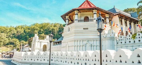 Kandy (Kandy) Stadsrundtur och sightseeing shoppingtur med Tuk Tuk