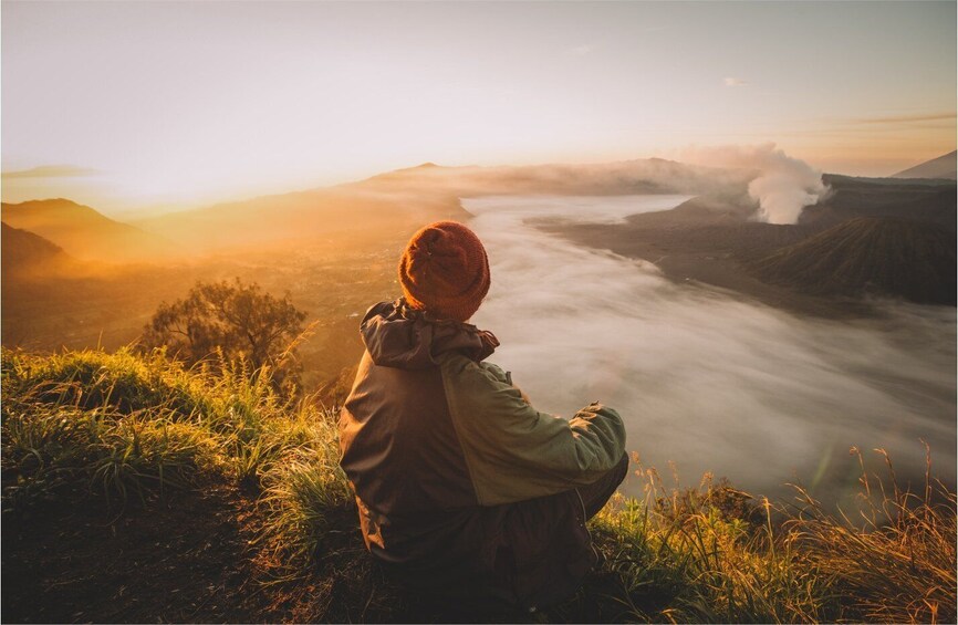 From Malang: Mount Bromo Sunrise Day Trip with Breakfast